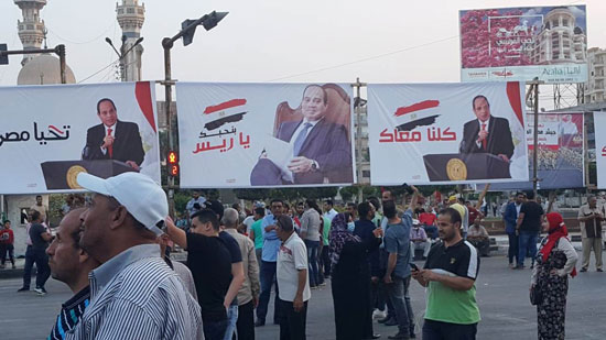 الآلاف يحتشدون بميدان الثورة (2)