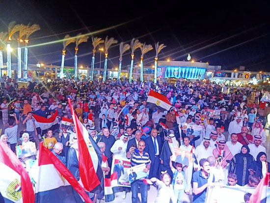احتفالات حاشدة بنصر أكتوبر ودعم الدولة والرئيس بشرم الشيخ (5)