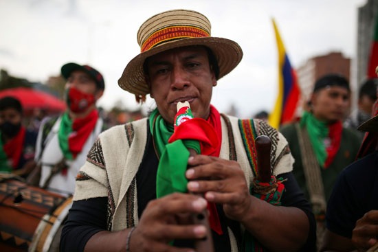 احتجاجات السكان الأصليين فى كولومبيا (11)