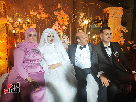 يحتفل الفنان  سليمان  عيد بعقد قران وزفاف نجلته سلمى (11)