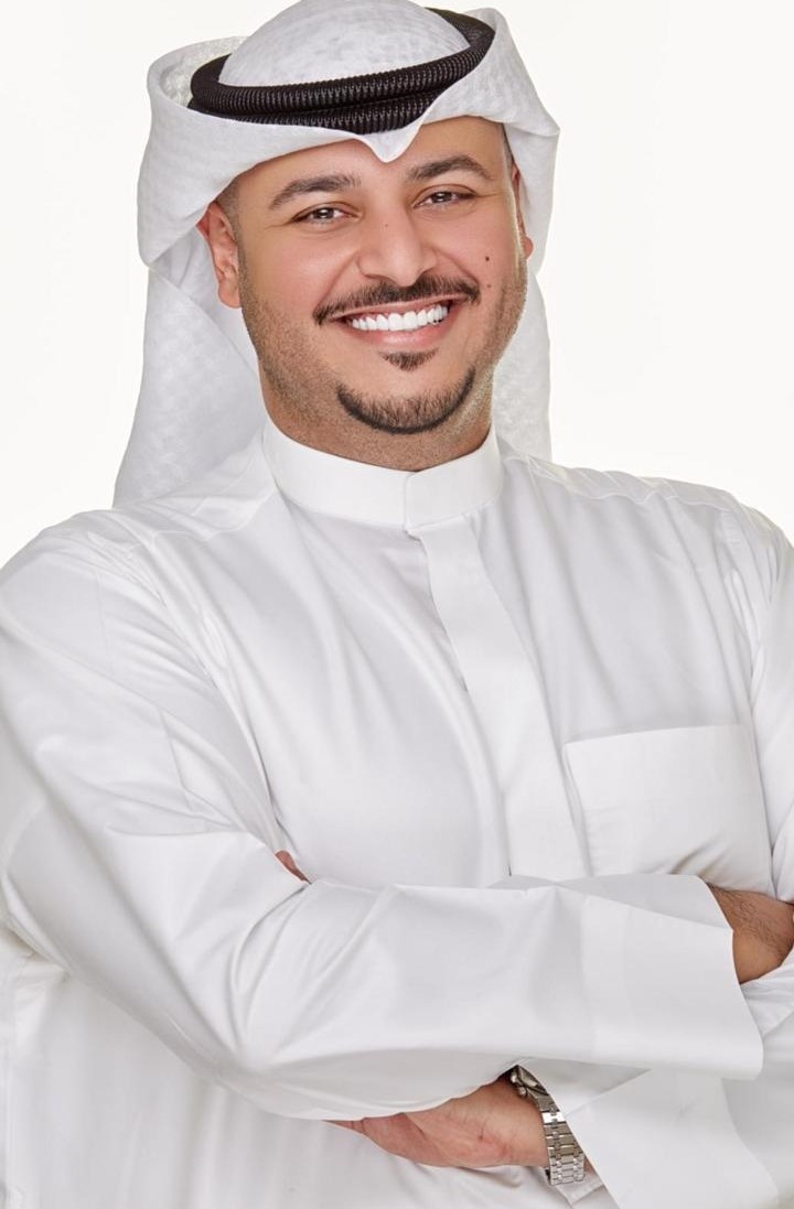 الكاتب والروائي الكويتي مشعل حمد