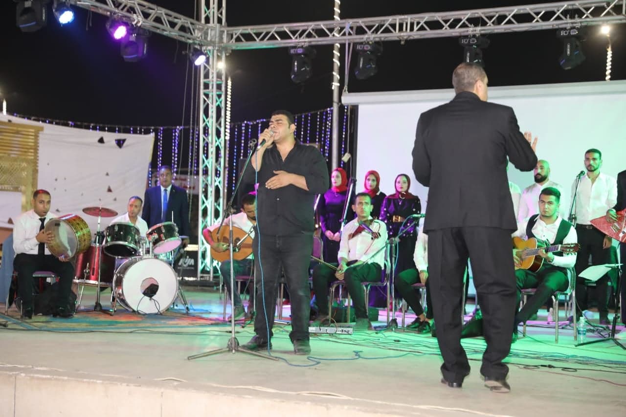 المحافظ يشهد حفل نقابة المهن الموسيقية بمناسبة انتصارات اكتوبر  (10)