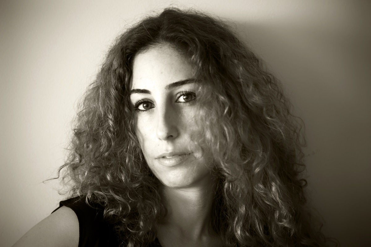 المؤلفة والمخرجة لينا خوري