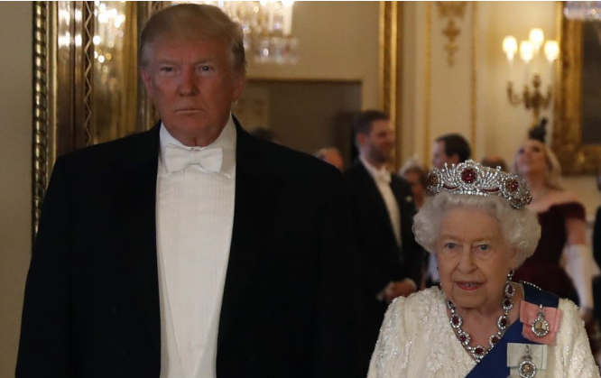 الملكة إليزابيث مع ترامب
