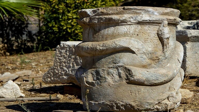 المذبح الحجري الدائري الذي عثر عليه علماء الآثار