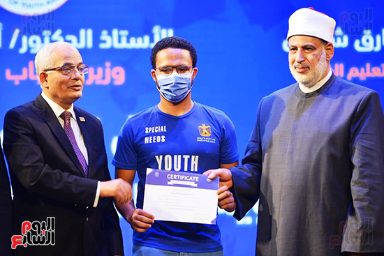 تكريم وزارة الرياضة اوائل الثانوية الازهرية (21)
