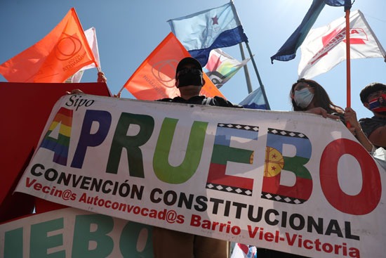  مظاهرات تأييد للاستفتاء على الدستور فى تشيلى (3)