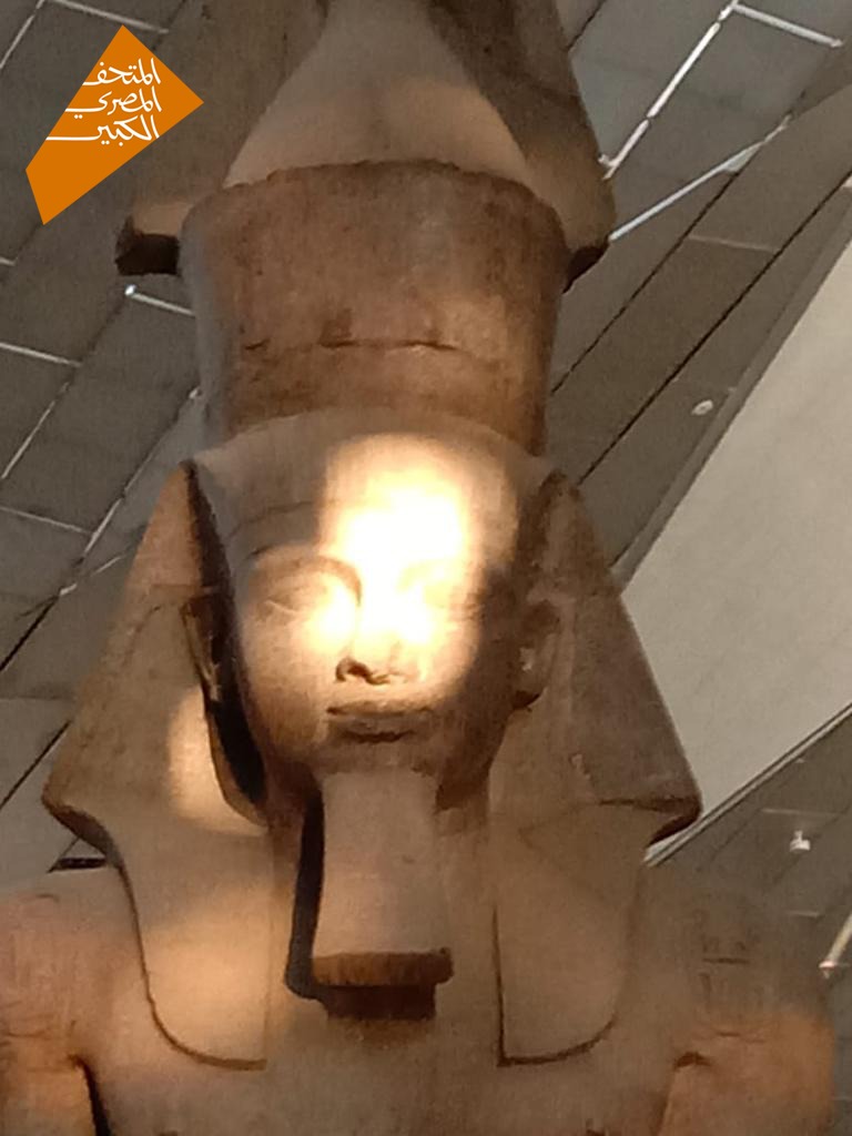 خلال تجربة تعامد الشمي على وجه رمسيس الثانى بالمتحف الكبير (1)