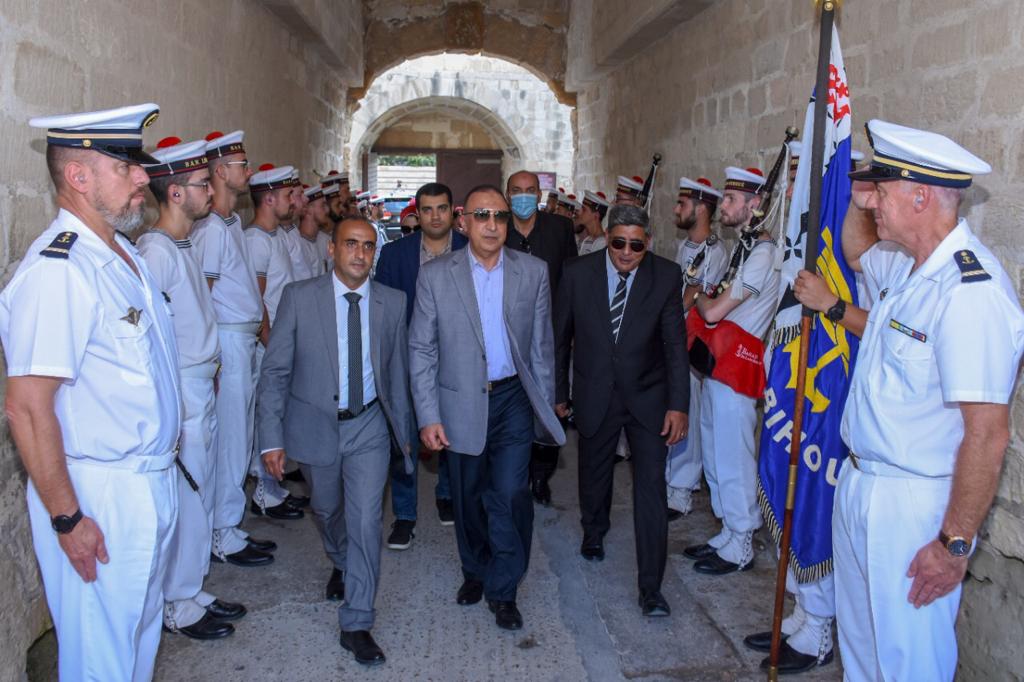 محافظ الإسكندرية يشهد حفل الفرقة الموسيقية للأسطول القومي الفرنسي بقلعة قايتباى  (5)