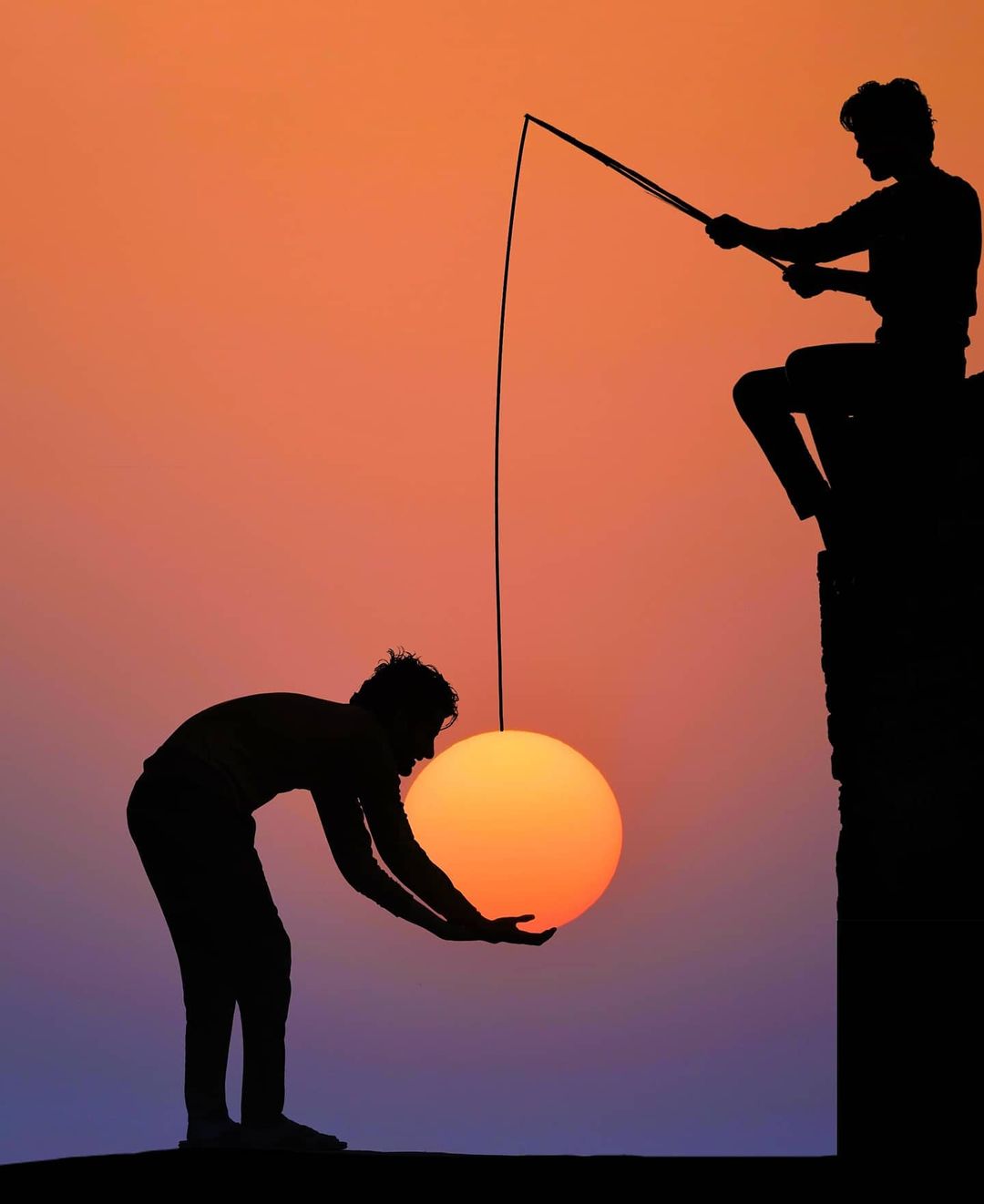 مصور هندى يخطف الأنظار بخدع بصرية للشمس (3)