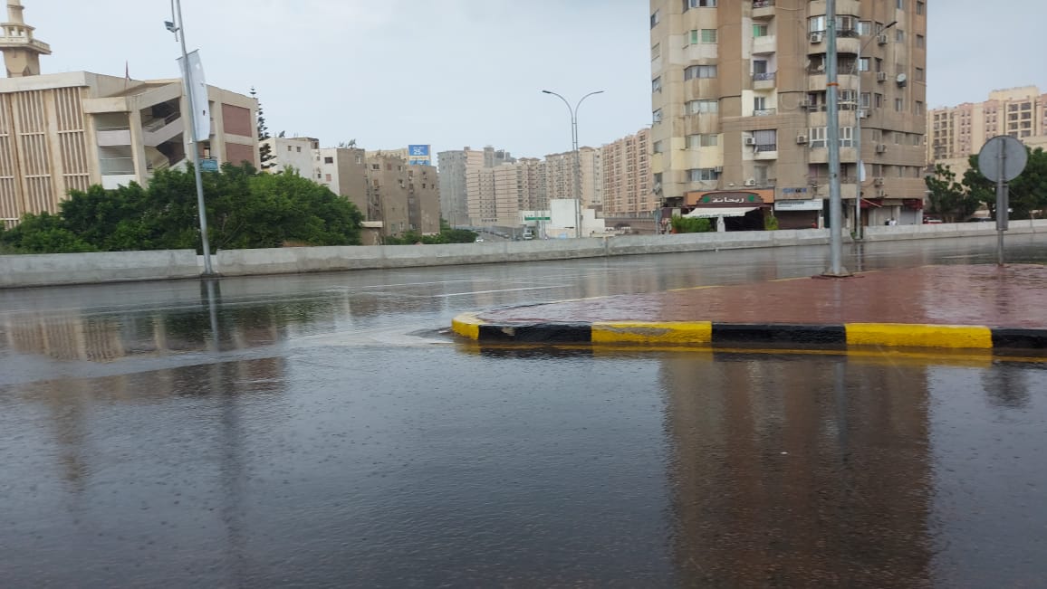 هطول أمطار غزيرة وسط الإسكندرية  (13)