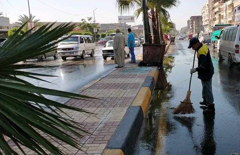 كسح مياه الأمطار من الشوارع الرئيسية بالإسكندرية (1)
