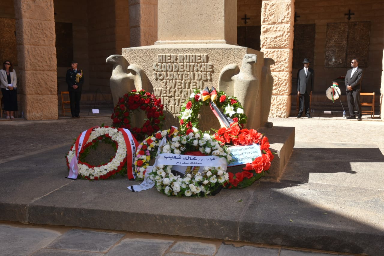 محافظ مطروح وسفير ألمانيا بالقاهرة يشهدان احتفالية ذكرى ضحايا معركة العلمين (3)
