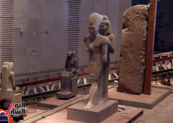 الدكتور مصطفى مدبولى رئيس الوزراء يزور المتحف المصرى الكبير (15)