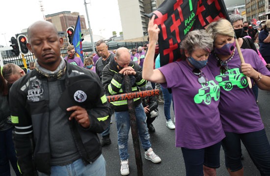 مظاهرات تندد بأعمال القتل والعنف فى جنوب افريقيا (3)