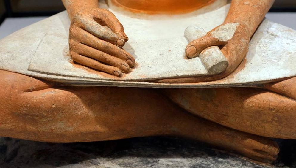 seated-Scribe-sculpture