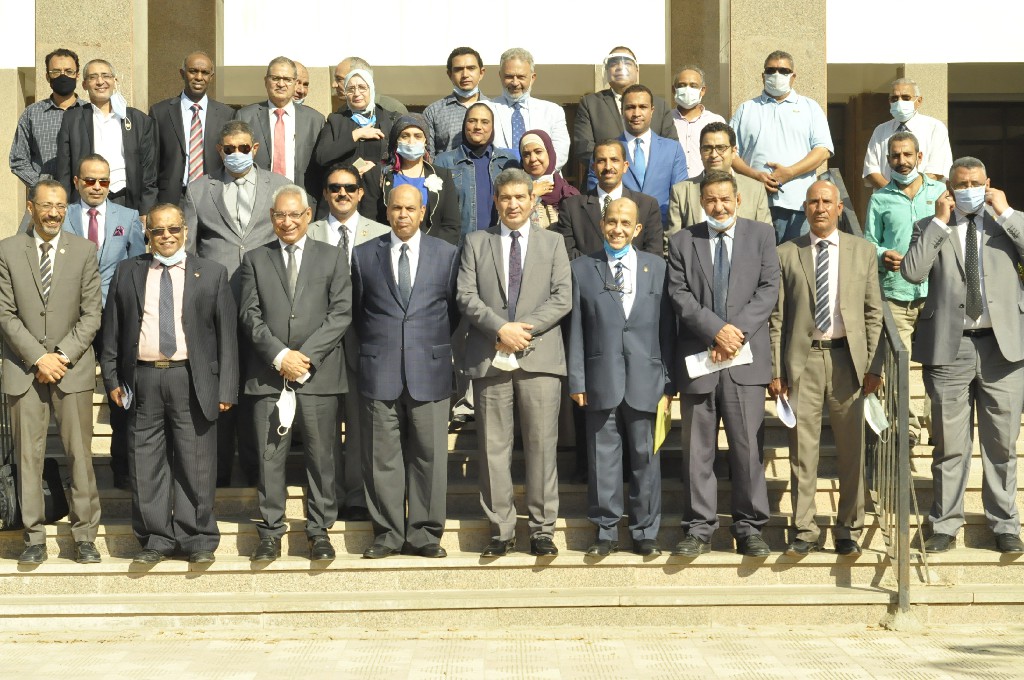 اجتماع مجلس جامعة المنيا (2)