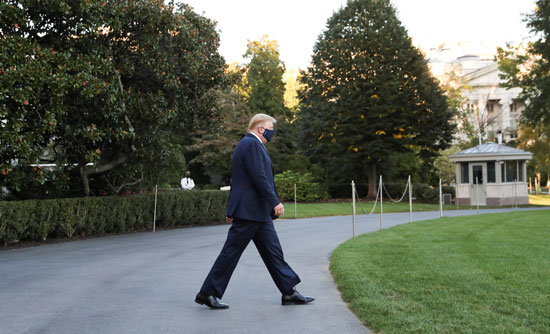 الرئيس ترامب يغادر البيت الأبيض إلى الحجر الصحى
