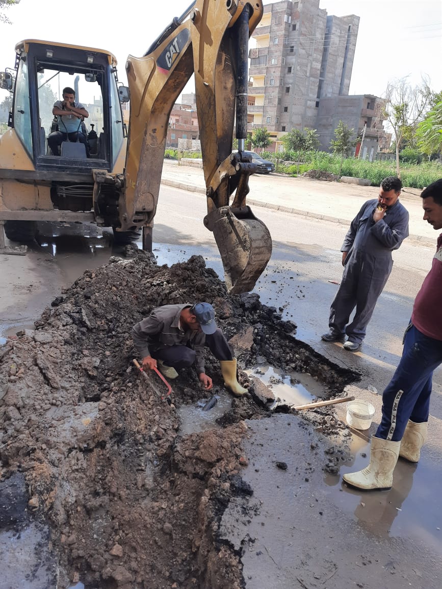 حملات نظافة وتطهير لخطوط الصرف بمدن وقرى كفر الشيخ (5)