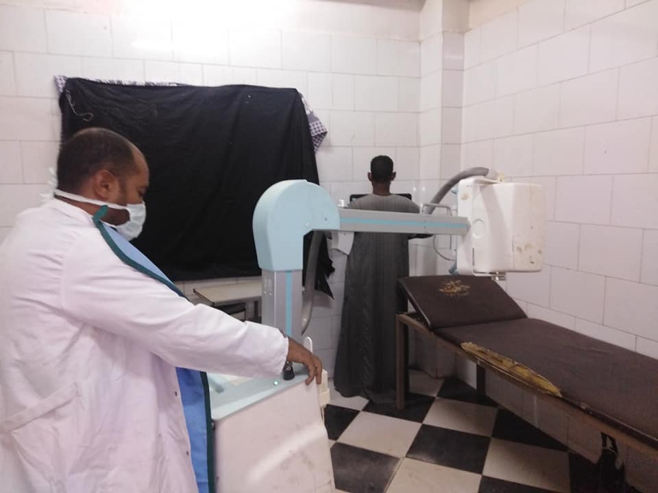 توقيع الكشف المجاني على 3381  مواطن خلال القوافل الطبية بادفو و كوم امبو  (1)