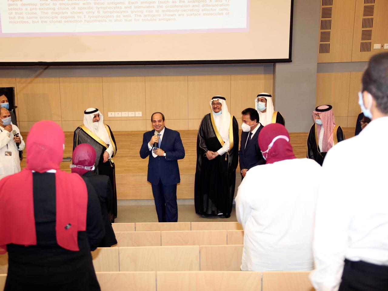 الرئيس السيسى يفتتح جامعة الملك سلمان بشرم الشيخ ومشروعات تنموية (1)