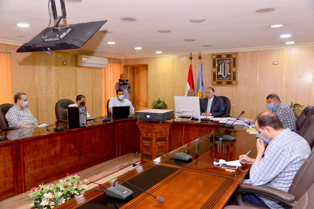 اجتماع الفيديو كونفرانس مع رئيس الوزراء (3)