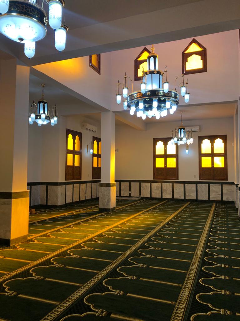 بناء مسجد الشهيد احمد المنسي على الطراز الإسلامي المميز