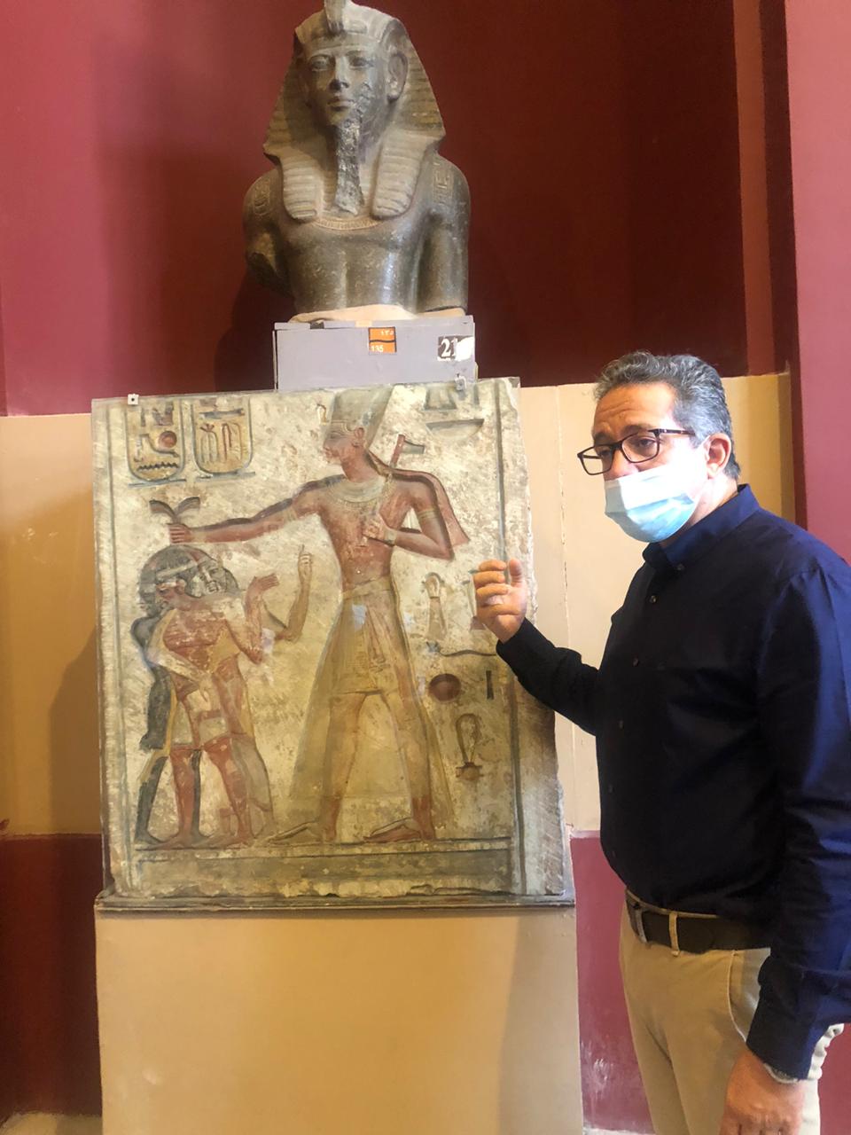 وزير السياحة والآثار خلال تفقده للمتحف المصرى بالتحرير