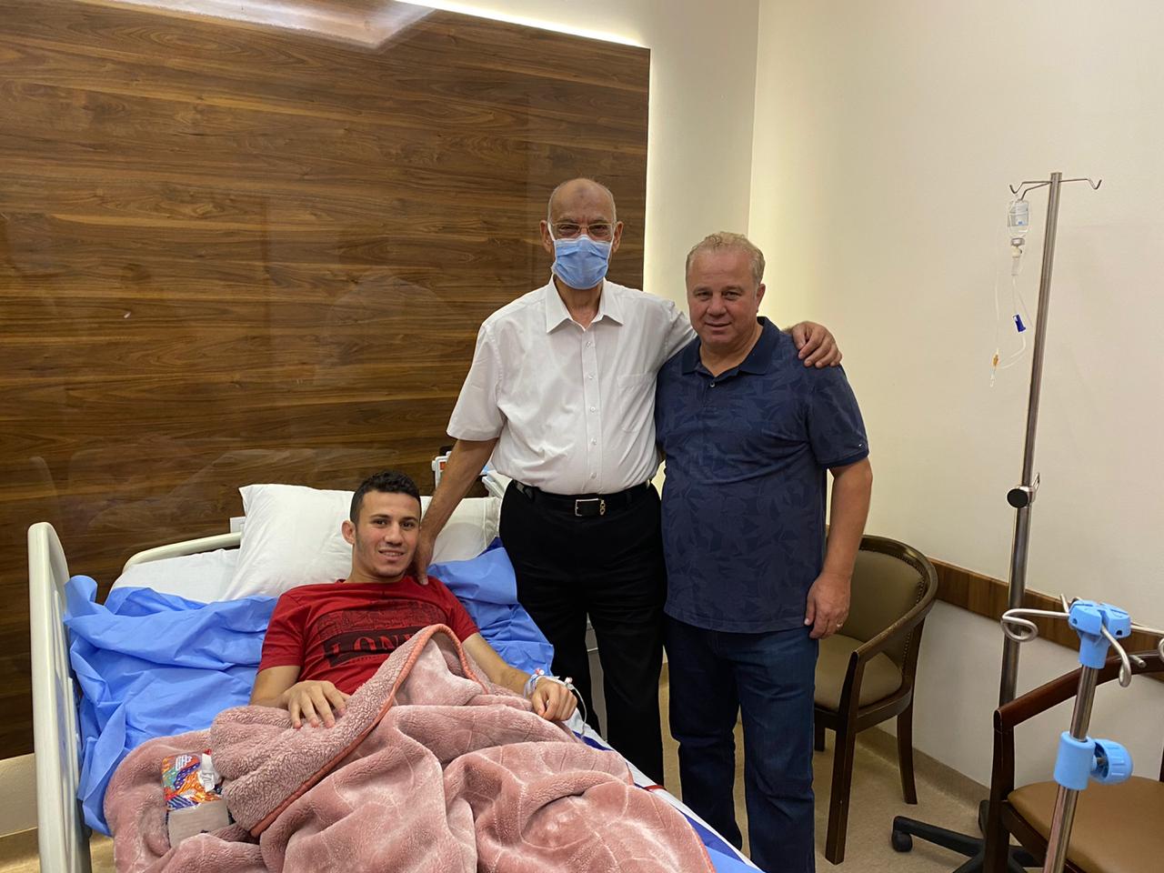 محمد شوقى غريب بعد الجراحة