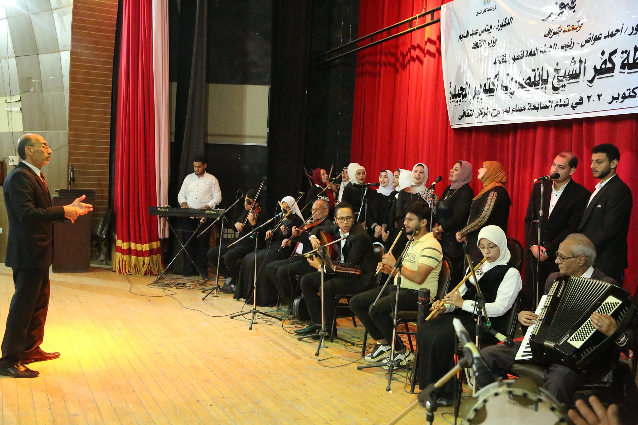 محافظ كفر الشيخ يستعرض المشروعات القومية خلال احتفالات أكتوبر (8)