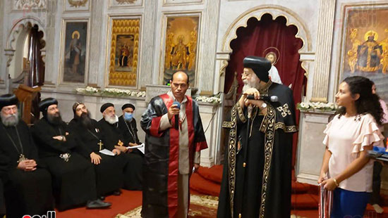 البابا تواضروس يترأس صلاة العشية ويكرم 100 طالب متفوق بالإسكندرية (5)