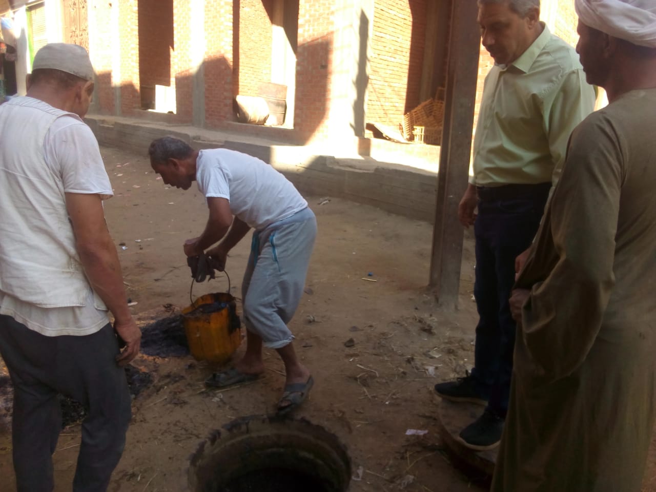 تطهير بيارات الصرف الصحي بمدن كفر الشيخ استعداداً لفصل الشتاء (28)
