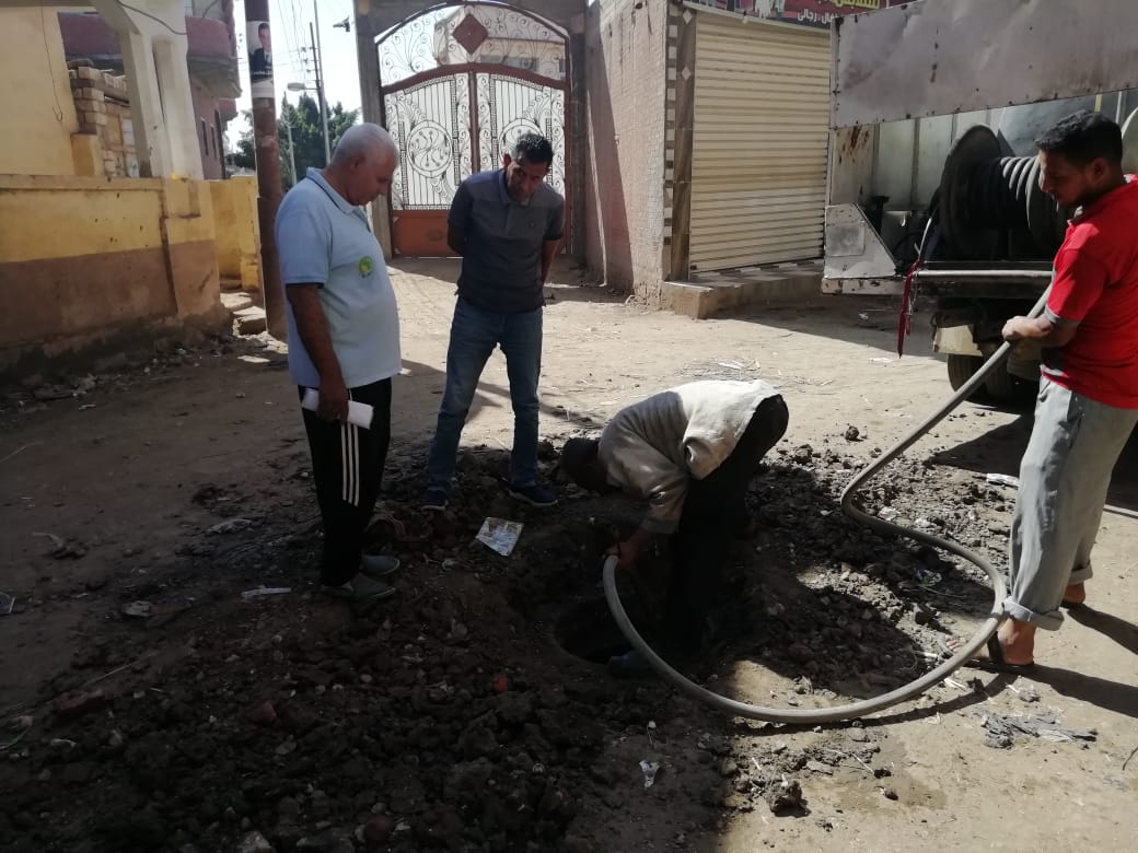 تطهير بيارات الصرف الصحي بمدن كفر الشيخ استعداداً لفصل الشتاء (16)