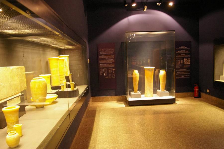 شاهد متحف إيمحتب أول مهندس عرفته الإنسانية يضم 250 قطعة أثرية (فيديو) - اليوم السابع