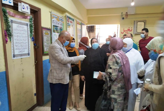 الحملة القومية لمكافحة الديدان لتلاميذ المدارس (10)