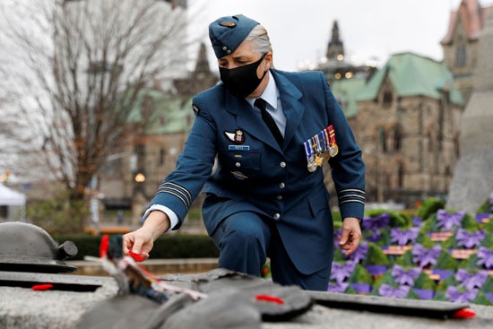 كندا تحيى ذكرى الحرب الوطنية (7)