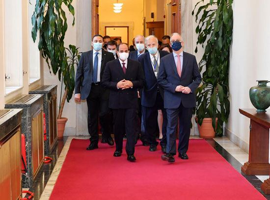 زيارة  الرئيس السيسى للبرلمان اليونانى (4)