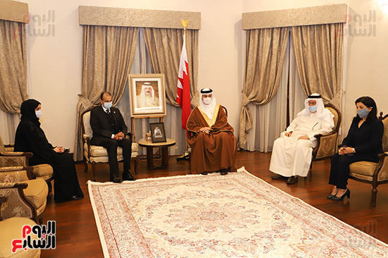 سفارة-البحرين-بالقاهرة-تستقبل-المعزيين-فى-وفاة-الأمير-خليفة-بن-سلمان-(36)