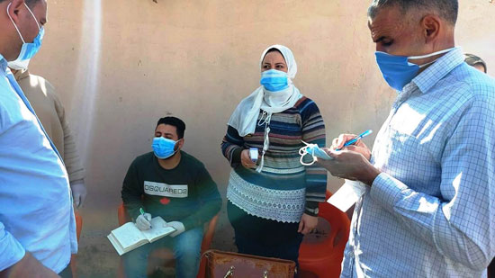 اهتمام طبى كبير داخل قرية محمد صلاح بعد إصابته بكورونا (19)