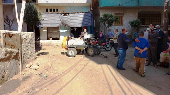 اهتمام طبى كبير داخل قرية محمد صلاح بعد إصابته بكورونا (28)
