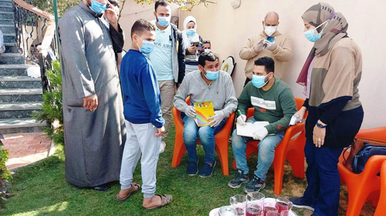 اهتمام طبى كبير داخل قرية محمد صلاح بعد إصابته بكورونا (14)