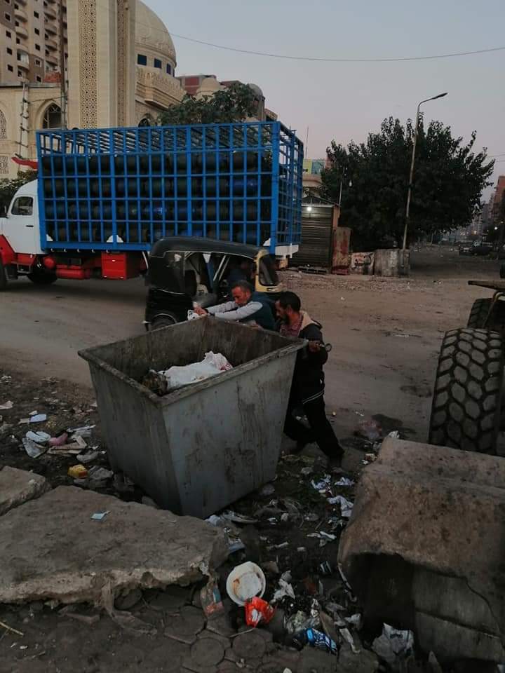 حملة نظافة مكبرة بحي ثان المحلة.