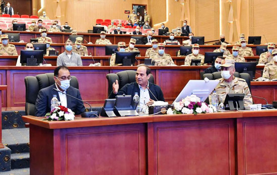 الرئيس عبد الفتاح السيسي يتفقد مقر مركز قيادة الدولة الاستراتيجي بالعاصمة الإدارية الجديدة (14)