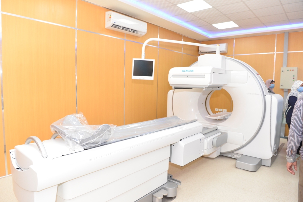افتتاحات جديدة بمستشفيات أسيوط الجامعية لدعم مرضى الأورام  (13)