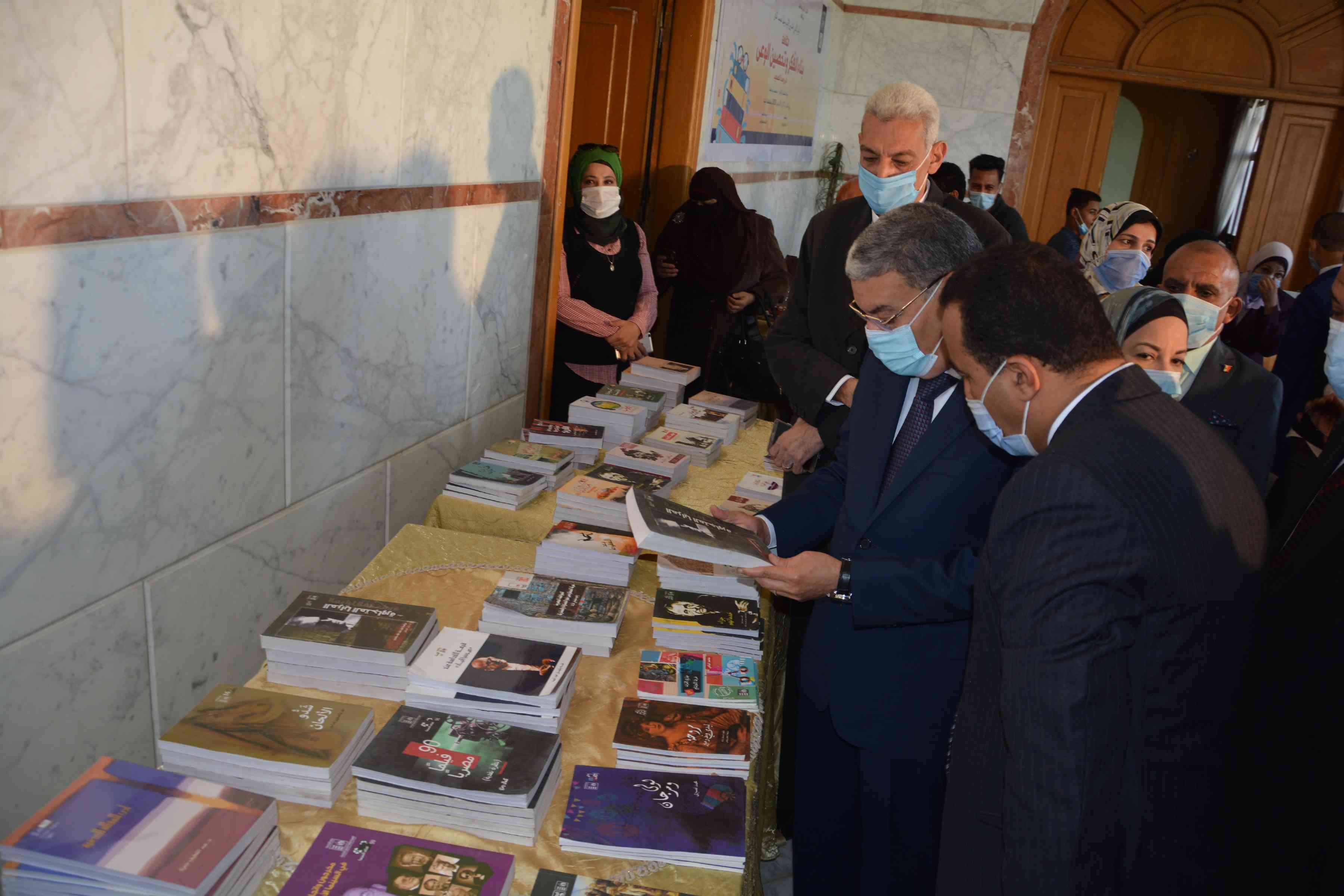 محافظ المنيا يفتتح المؤتمر الأدبى العشرون (4)