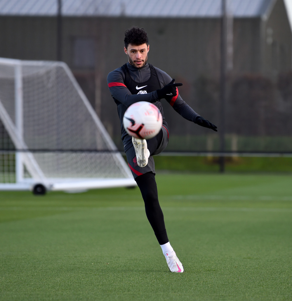 تشامبرلين لاعب ليفربول تشامبرلين لاعب ليفربول