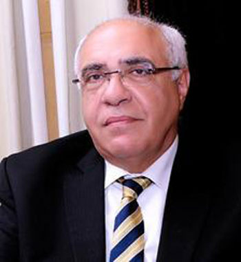 الدكتور عبادة سرحان، رئيس جامعة المستقبل