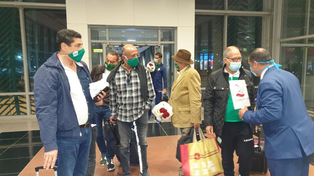 استقبال بعثة الرجاء المغربي في مطار القاهرة