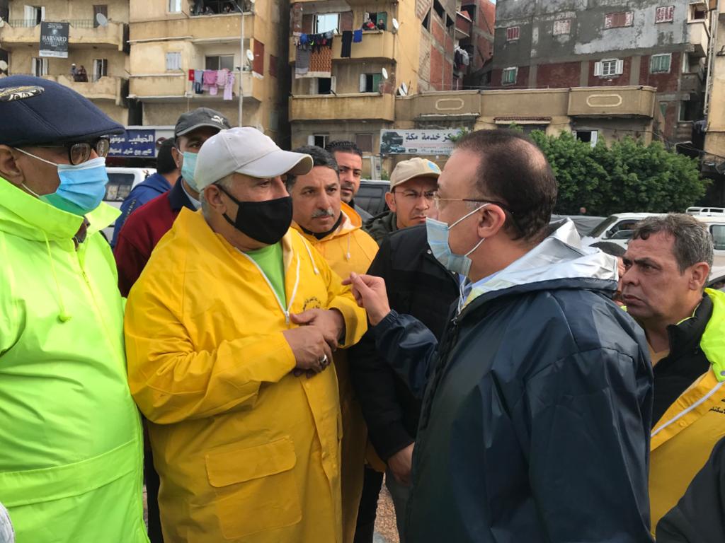 محافظ الاسكندرية يتابع أعمال تصريف الأمطار  (5)