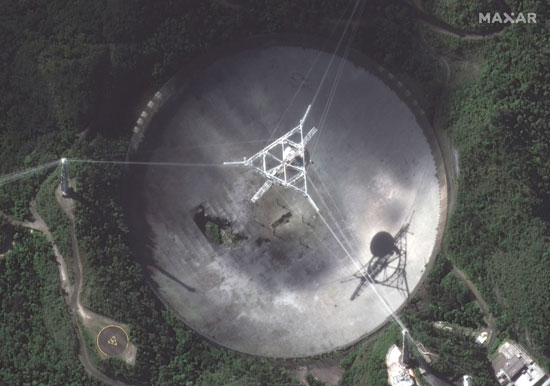 Cable Breakdown, the World's Largest Astronomical Observatory, in Puerto Rico (4)